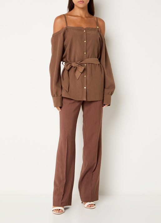 NIKKIE Riva blouse met strikceintuur - voorkant 4 bruin