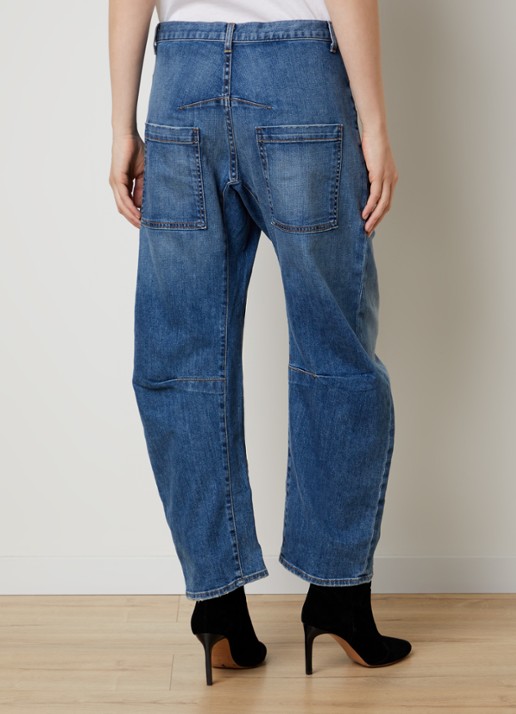 Nili Lotan Shon mid waist balloon jeans met medium wassing - achterkant 3 indigo