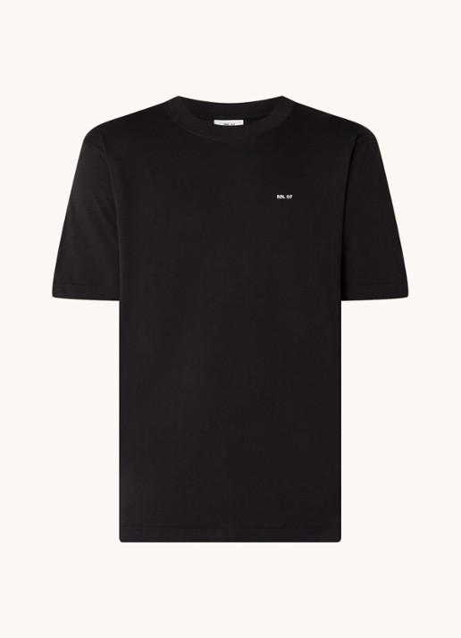 NN.07 Adam T-shirt met logo - voorkant 2 zwart