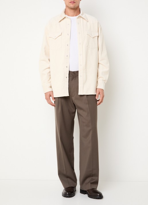 NN.07 Overshirt van corduroy met borstzakken - voorkant 2 gebroken wit