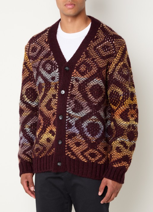 NN.07 Viggo grofgebreid vest in alpaca wolblend met grafische print - detail 4 bordeauxrood
