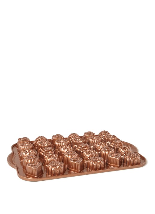 Nordic Ware Tea Cake & Candy Mold bakvorm 30-vaks - voorkant koper