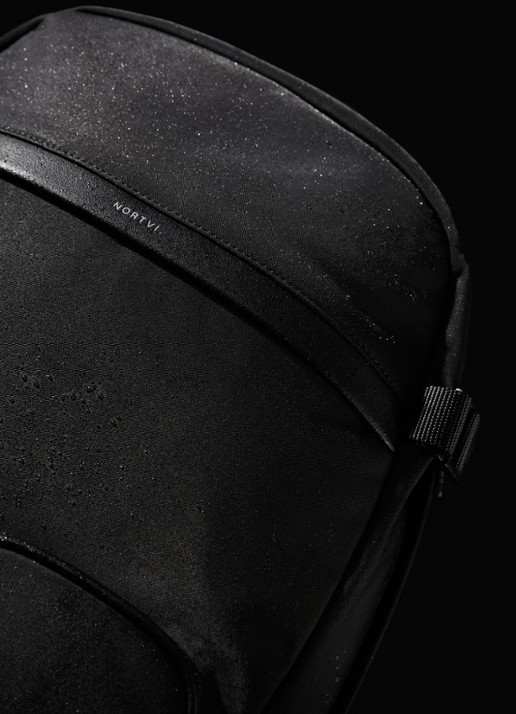 Nortvi Explorer rugzak met 17 inch laptopvak - detail 2 midnight black / zwart