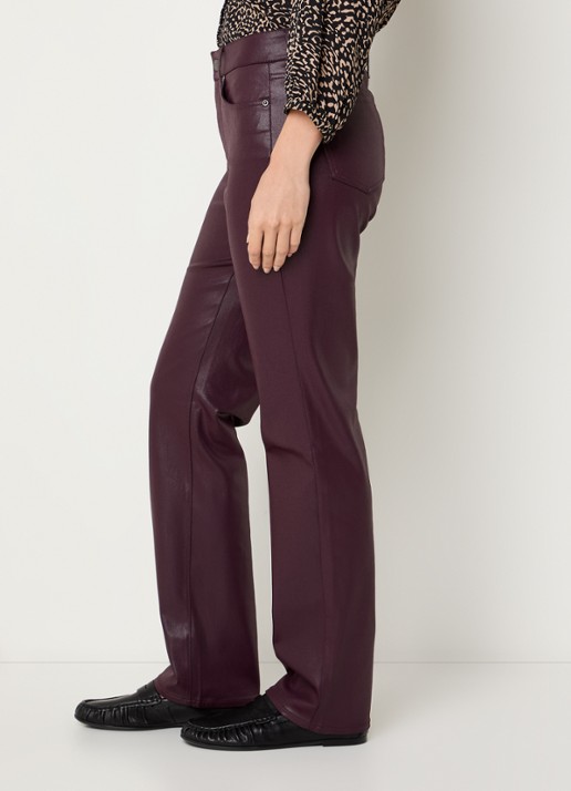 NYDJ Marilyn mid waist straight leg jeans met gekleurde wassing - detail 3 aubergine
