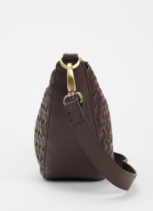 O My Bag Leo schoudertas van leer met verstelbare schouderband  - detail 2 chocoladebruin