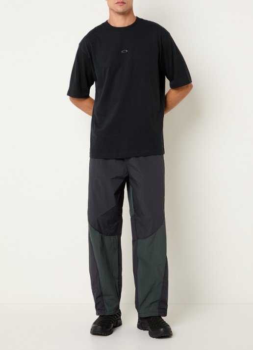 Oakley Metal rise T-shirt met ronde hals - voorkant 2 zwart