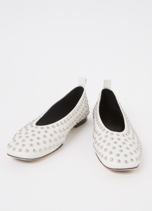 Odare Alba ballerina van leer met studs - detail gebroken wit