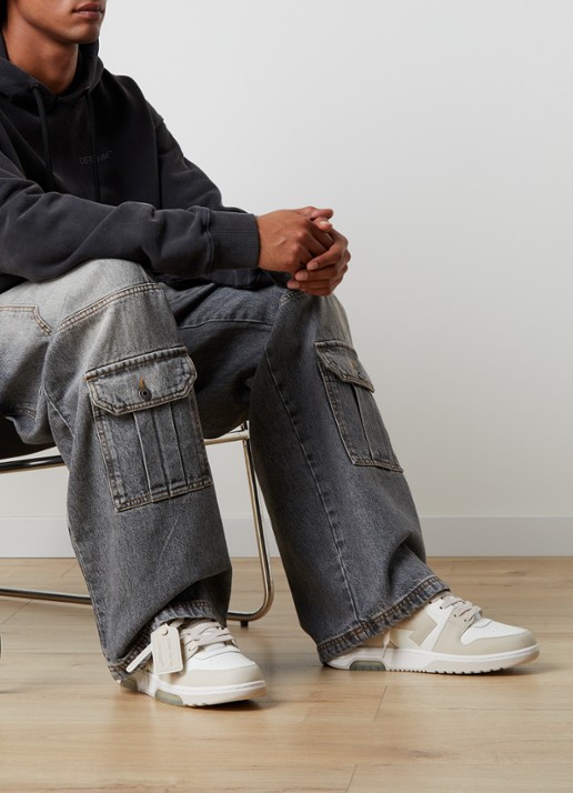 Off-White Out Of Office sneaker van kalfsleer - voorkant 2 beige