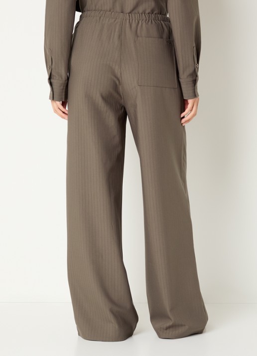 OLAF High waist wide fit pantalon met structuur - achterkant 3 zand