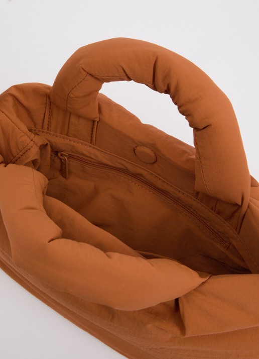 Ölend Mini Ona crossbodytas met afneembare schouderriem - detail oranjebruin