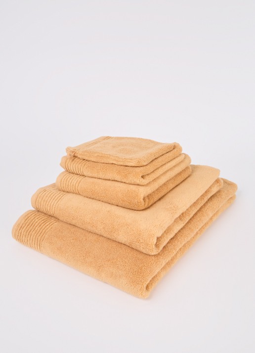 Olivier Desforges Alizee badhanddoek  - 450 gr/m² - 100 x 50 cm - voorkant 2 abrikoos
