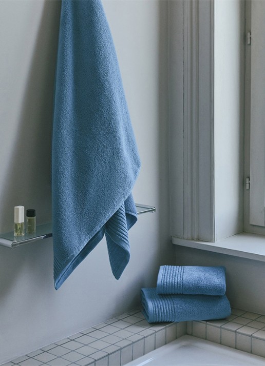 Olivier Desforges Alizee badlaken - 450 gr/m² - 100 x 150 cm - voorkant 4 blauw