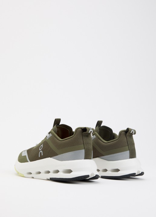 On Cloudnova Youth sneaker met details van mesh - achterkant 3 olijfgroen