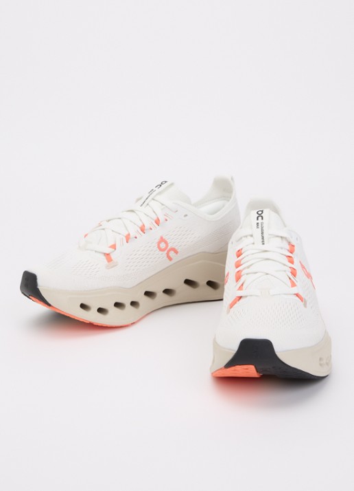 On Cloudsurfer Max sneaker met gebreid bovenwerk - detail 3 creme