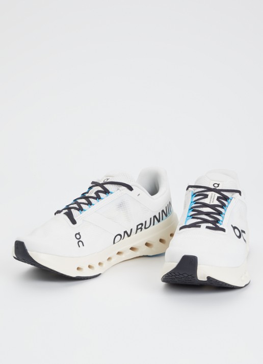 On Cloudsurfer Next hardloopschoen met mesh details - detail wit
