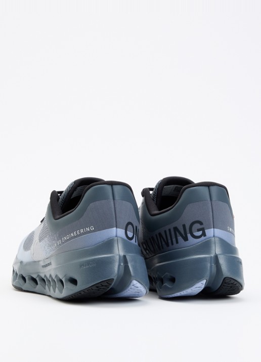 On Cloudsurfer Next sneaker van mesh met logo - achterkant blauwgrijs