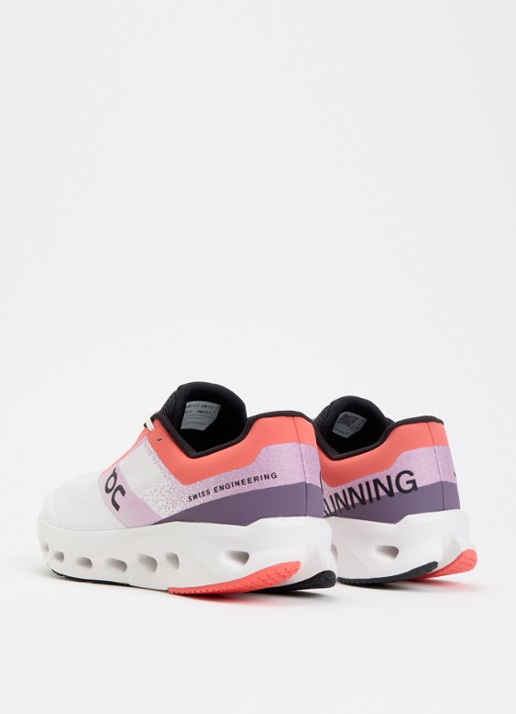 On Cloudsurfer Youth sneaker met gebreid bovenwerk - achterkant 3 lila