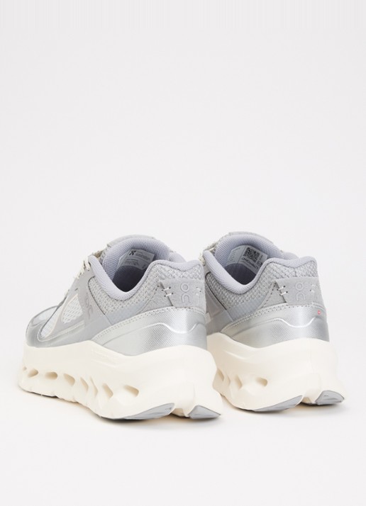 On Cloudtilt Arc sneaker van mesh met metallic details - achterkant 4 grijs