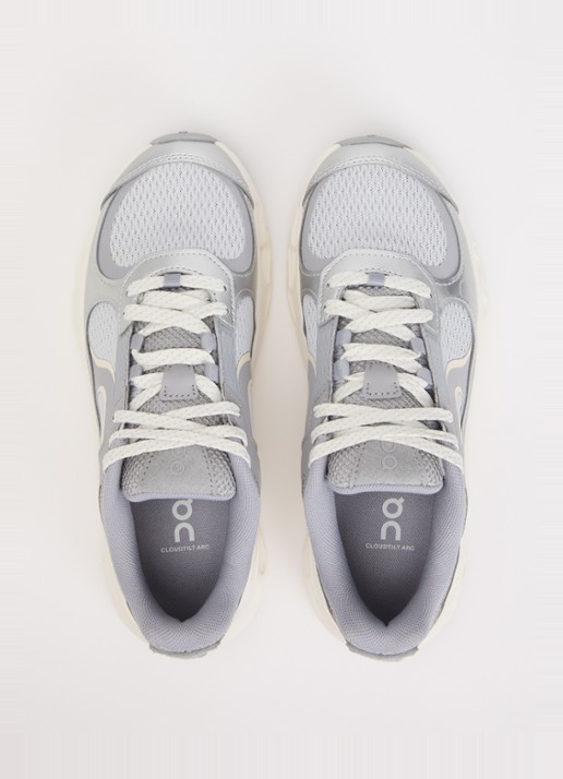 On Cloudtilt Arc sneaker van mesh met metallic details - detail 2 grijs