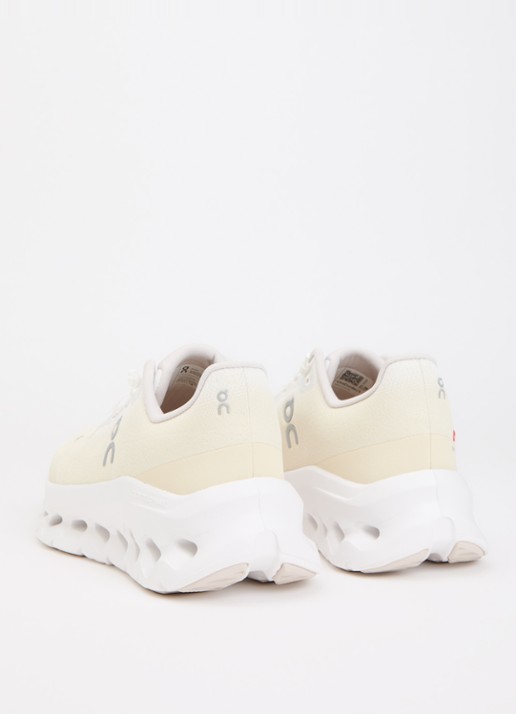 On Cloudtilt sneaker met gebreid bovenwerk - achterkant 2 vanillegeel