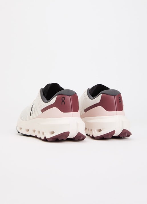 On Cloudvista 3 sneaker van mesh met logo - achterkant creme