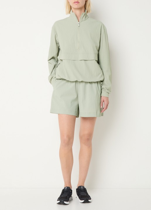 On Courtside Eaze high waist wide fit korte broek met structuur - voorkant 2 lindegroen