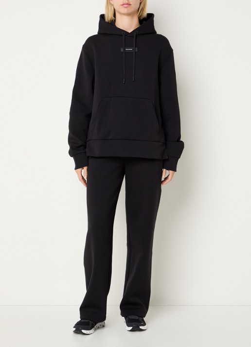 On Focus hoodie met logo - voorkant 4 zwart