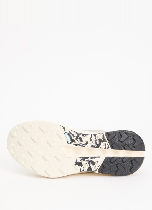 On Sneaker van mesh met logo - detail 3 gebroken wit