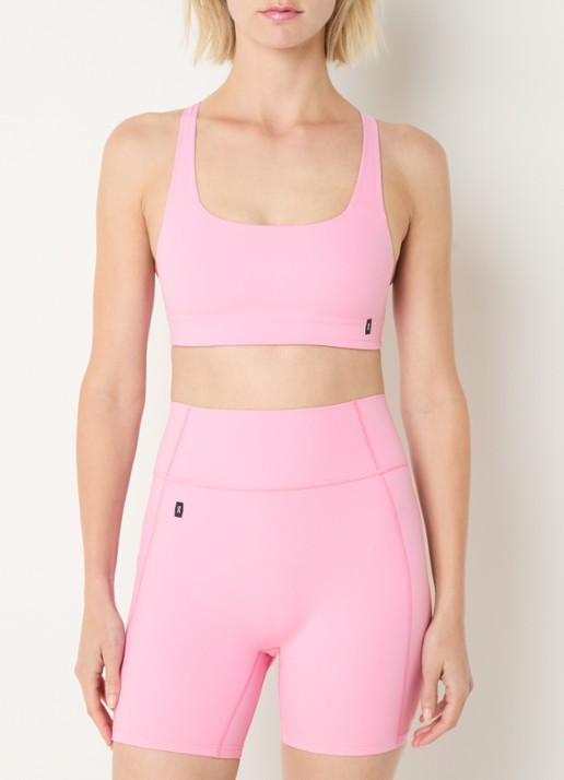 On Studio sport bh met light support - detail 4 zand
