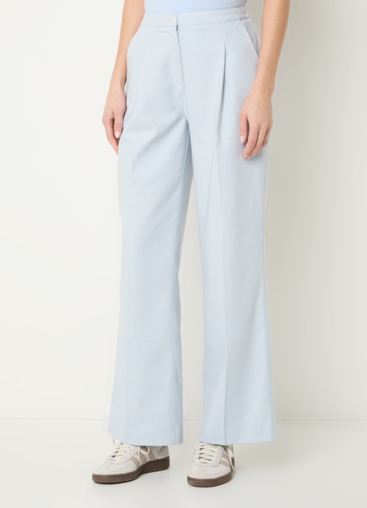 OPUS Maiga French high waist straight fit pantalon in linnenblend met steekzakken - detail lichtblauw