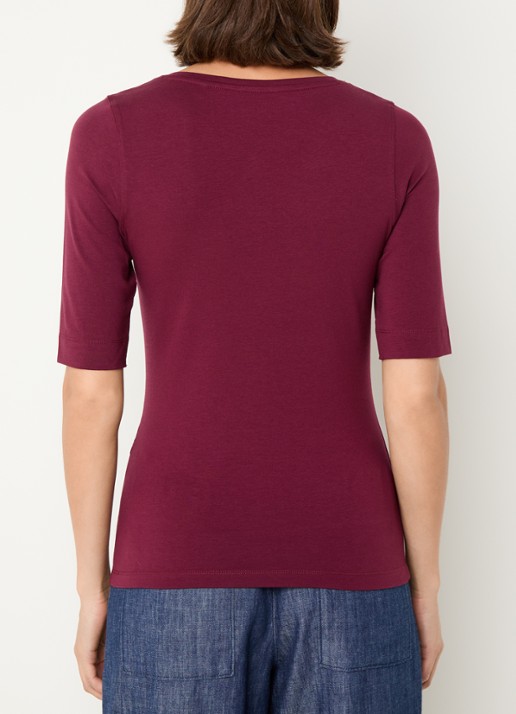 OPUS Serta top met ronde hals - achterkant aubergine