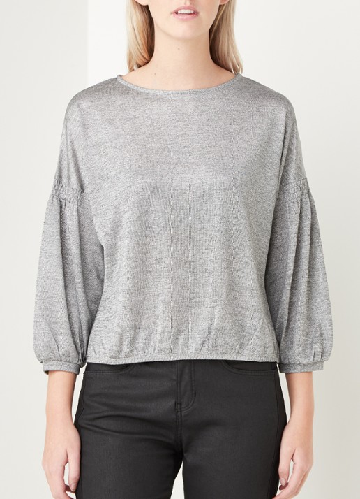 OPUS Sulba fijngebreide top met lurex en pofmouw - detail zilver