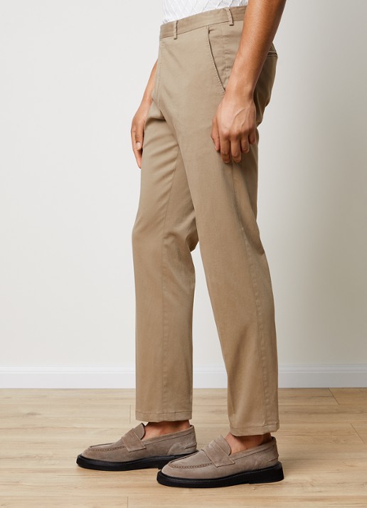 Oscar Jacobson Denz tapered fit chino met steekzakken - detail 2 camel
