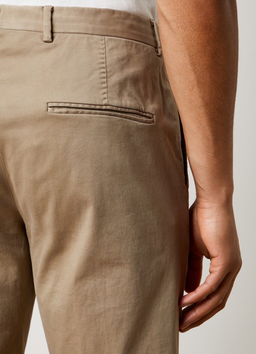 Oscar Jacobson Denz tapered fit chino met steekzakken - detail 3 camel