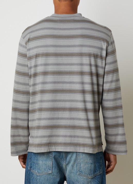 Our Legacy Long sleeve met streepprint - achterkant olijfgroen