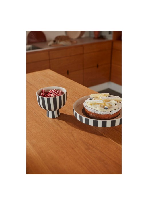OYOY Living Design Toppu plateau 20 cm - detail 3 zwart