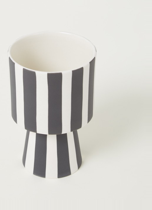 OYOY Living Design Toppu S bloempot van keramiek voor binnen - 15 cm - detail zwart