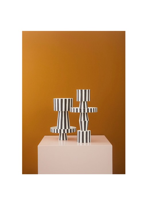 OYOY Living Design Toppu S bloempot van keramiek voor binnen - 15 cm - voorkant 5 zwart