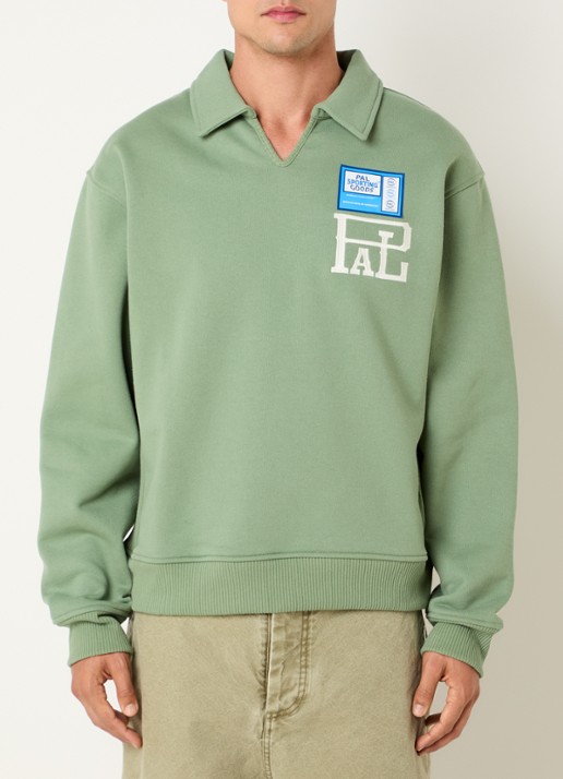 PAL Sporting Goods P&L sweater met logoborduring en polokraag - achterkant 4 lindegroen