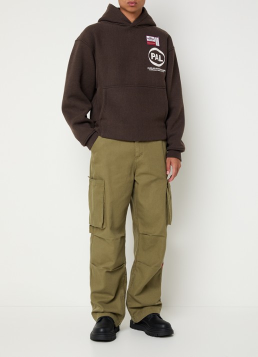 PAL Sporting Goods Pre Game hoodie met logo- en backprint - voorkant 2 bruin