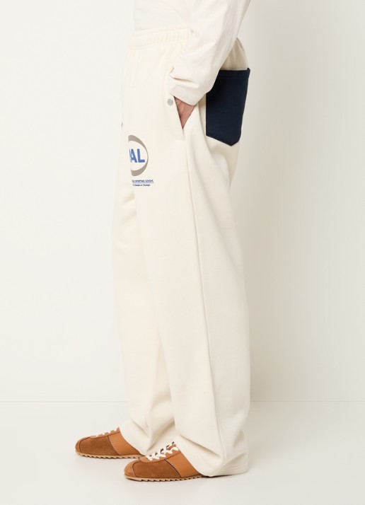 PAL Sporting Goods Pre Game loose fit joggingbroek met logo - detail 5 beige