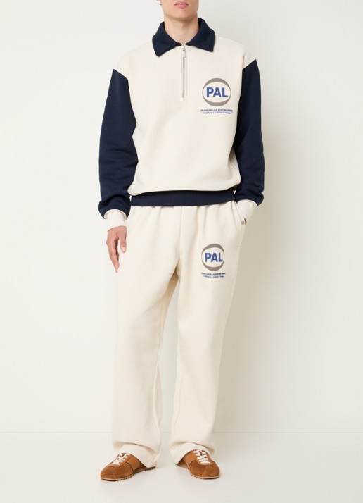PAL Sporting Goods Pre Game loose fit joggingbroek met logo - voorkant 2 beige
