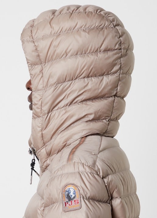 Parajumpers Genie puffer jack met donsvulling en ritszakken - detail 4 donkerbeige