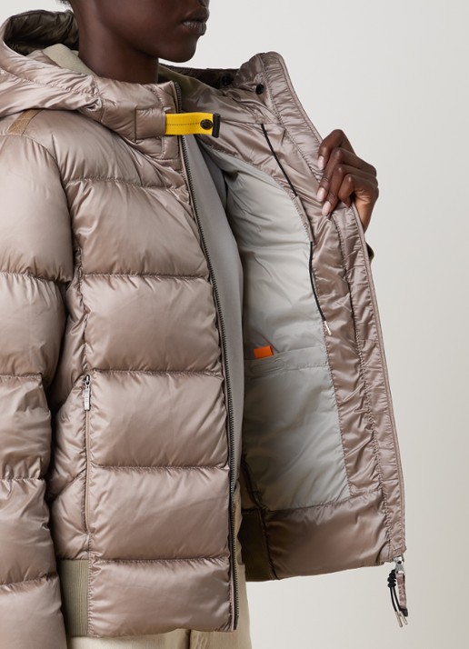 Parajumpers Marion puffer jack met donsvulling - detail 5 donkerbeige