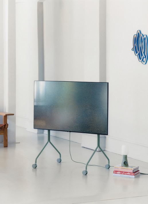 Pedestal Moon Rollin' TV standaard 107 cm - voorkant 2 mosgroen