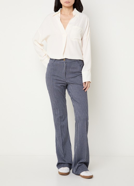 Pennyblack Blouse met borstzak en V-hals - voorkant 2 ivoor