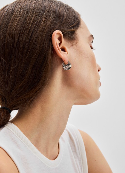 Pernille Corydon Small Halo oorhangers  - voorkant 2 zilver