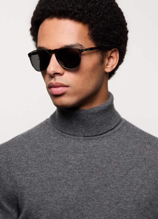 Persol Piloten zonnebril PO9649S - voorkant 2 donkergrijs