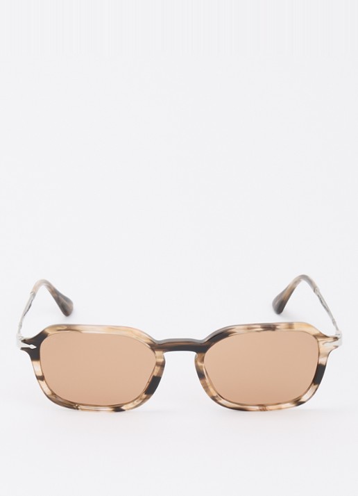 Persol Wayfarer zonnebril PO3381S - detail 2 lichtbruin