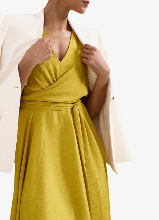 Phase Eight Abbie midi wikkeljurk met V-hals en ceintuur - detail 6 okergeel